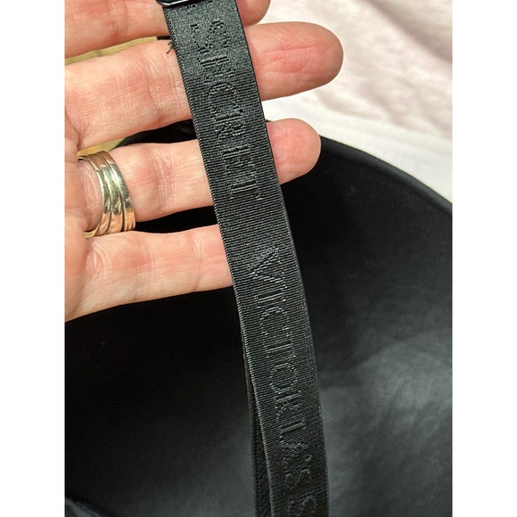 Victoria's Secret Pink and Black Bras - Picture 3 of 5